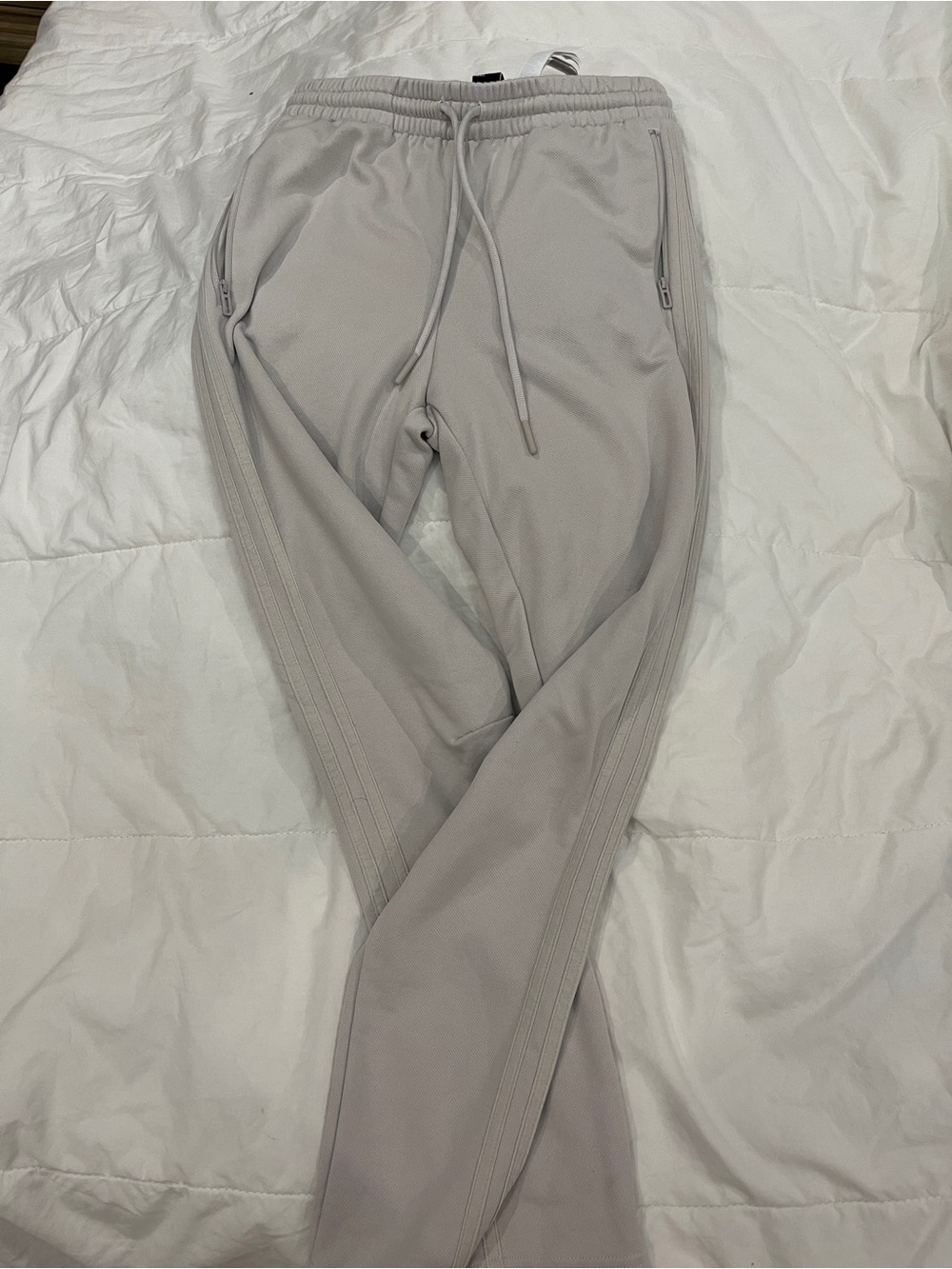 Women’s Light Gray Athletic Jogger Pants - Slim Fit